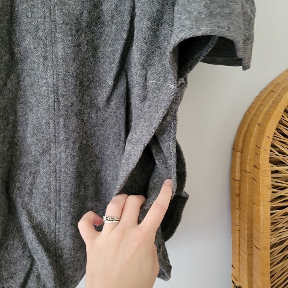 Handmade Wool Poncho Gray With Pockets - Picture 2 of 7
